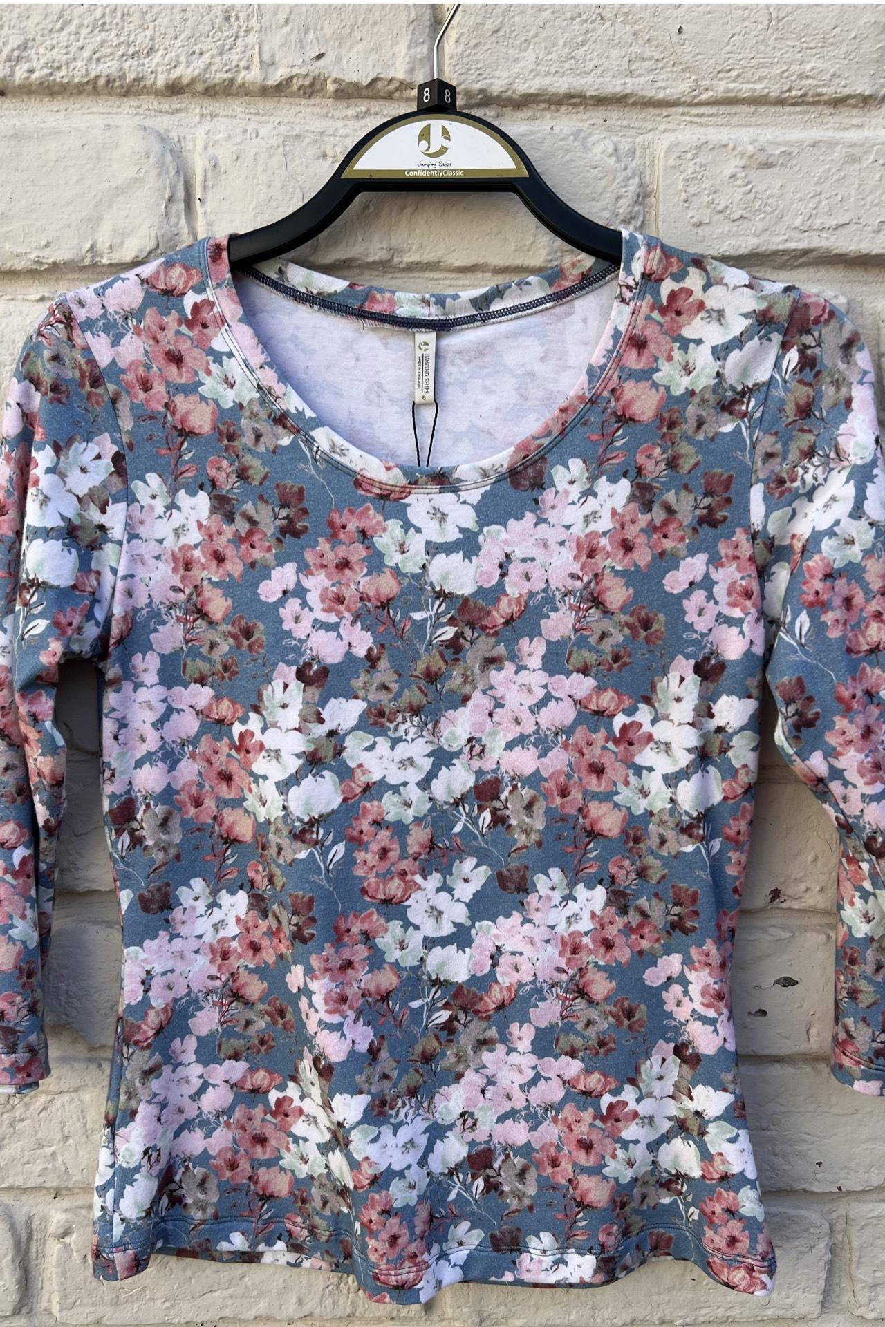 Felton top size 8